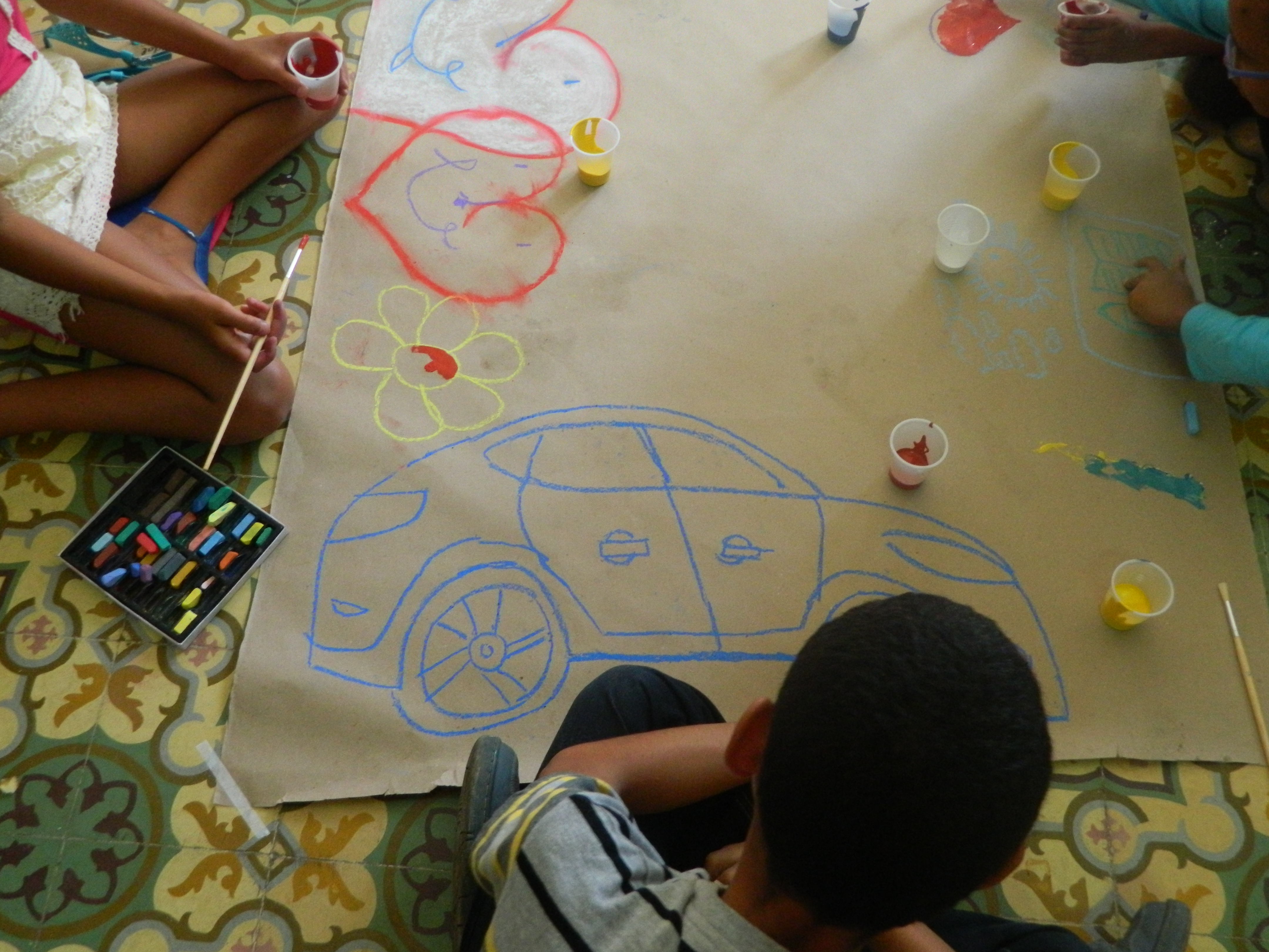 Arte inclusivo sintiendo el arte Infantil